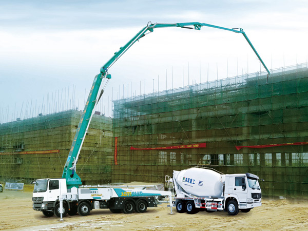 Công tác thực địa của xe trộn và xe bơm